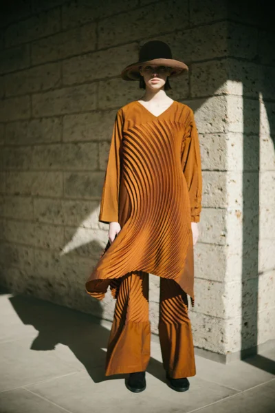 Look 3